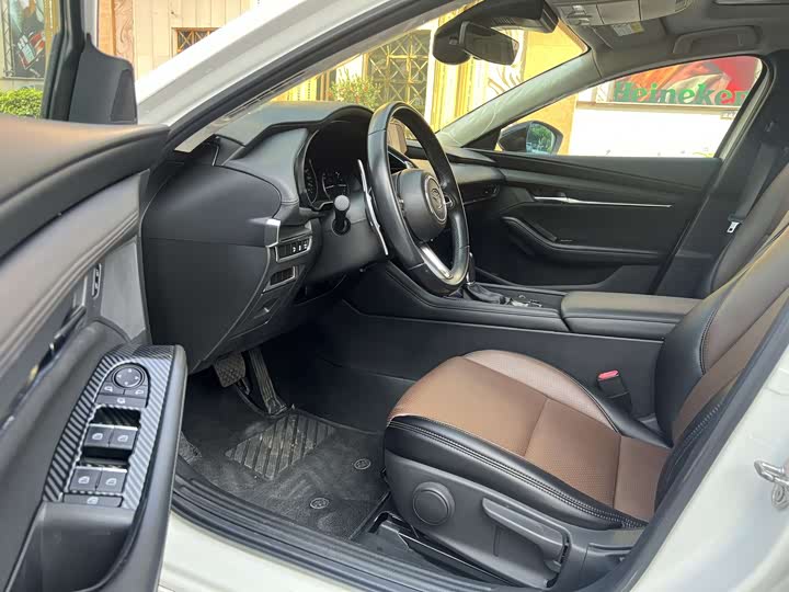 Photo 6 - Mazda 3 (Axela)