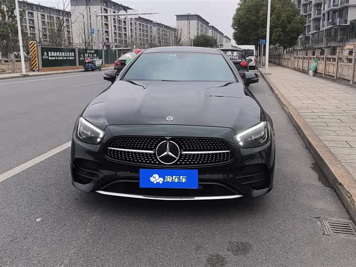 Фото 2 - Mercedes-Benz E-Class