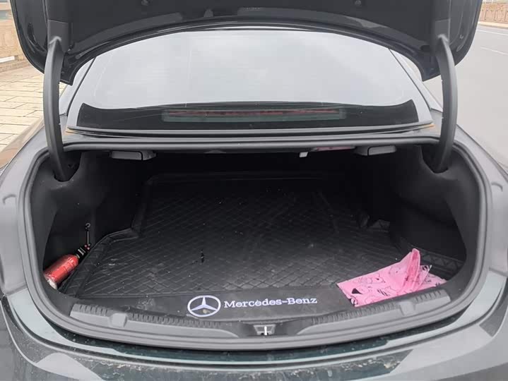 Фото 4 - Mercedes-Benz E-Class