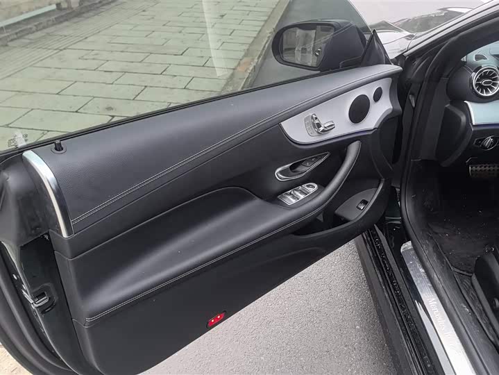 Фото 7 - Mercedes-Benz E-Class