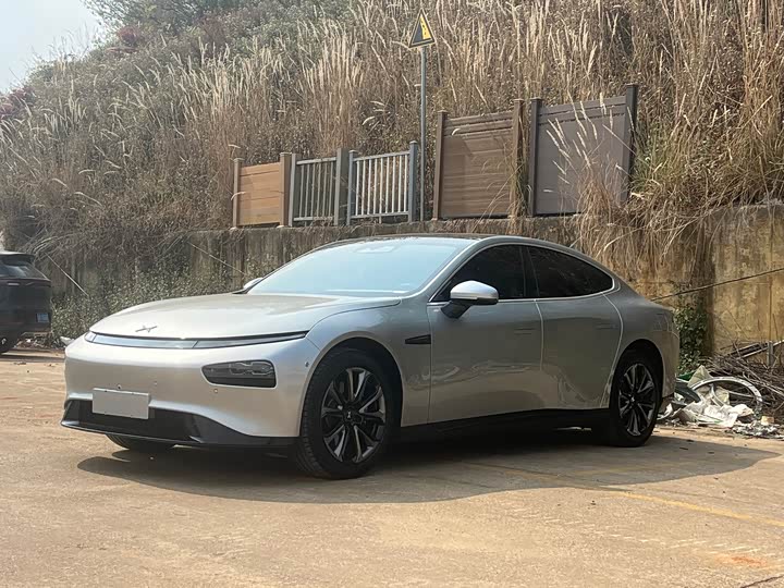 Фото 1 - XPeng P7