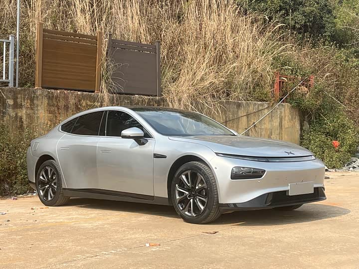 Фото 3 - XPeng P7