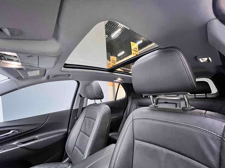 Фото 4 - Chevrolet Equinox