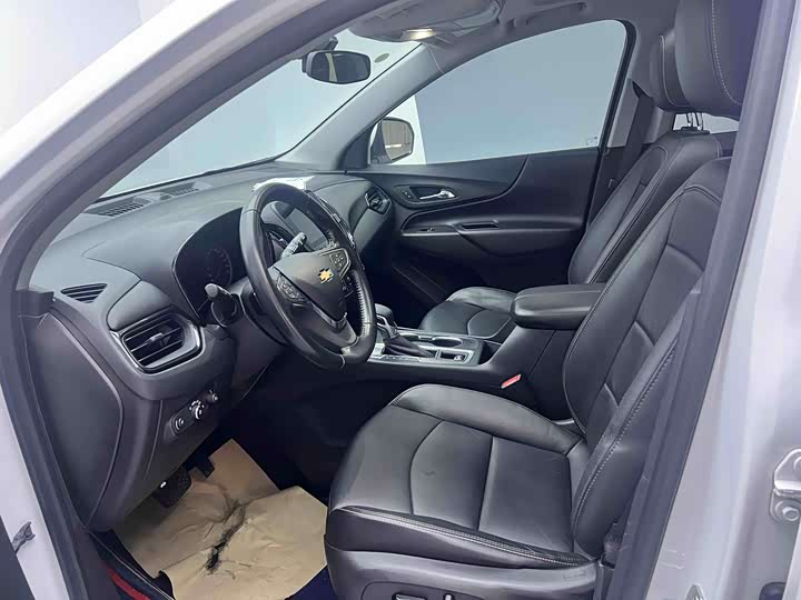 Фото 6 - Chevrolet Equinox