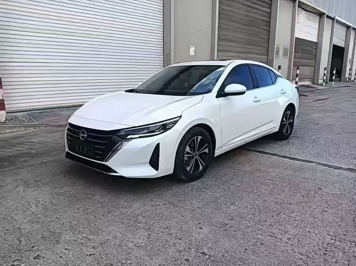 Фото 2 - Nissan Sylphy