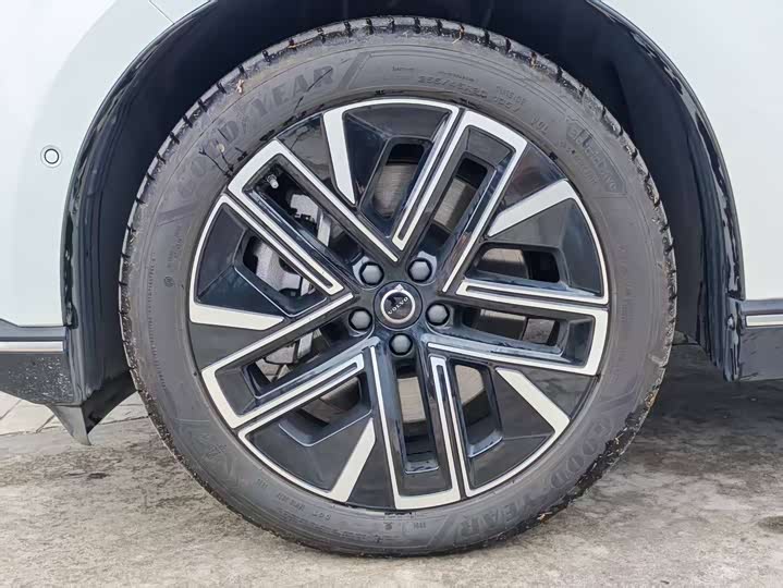 Фото 9 - Volvo XC70 Hybrid