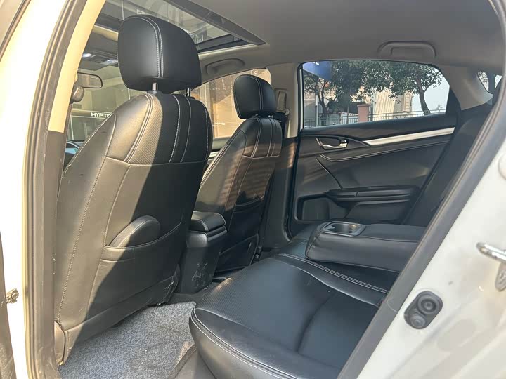 Photo 5 - Honda Civic