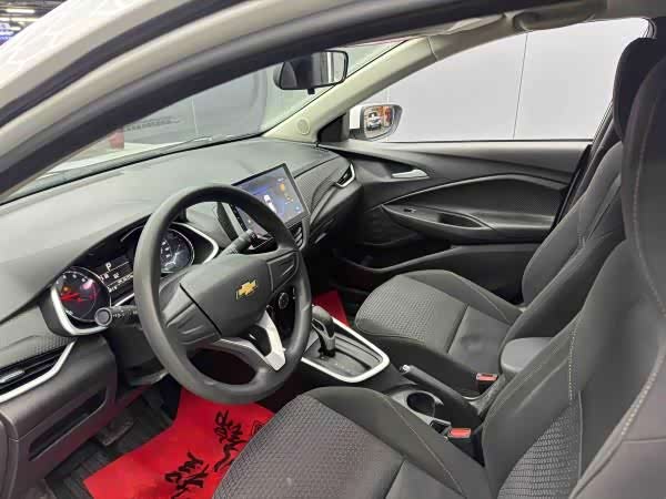 Фото 4 - Chevrolet Onix (Cavalier)