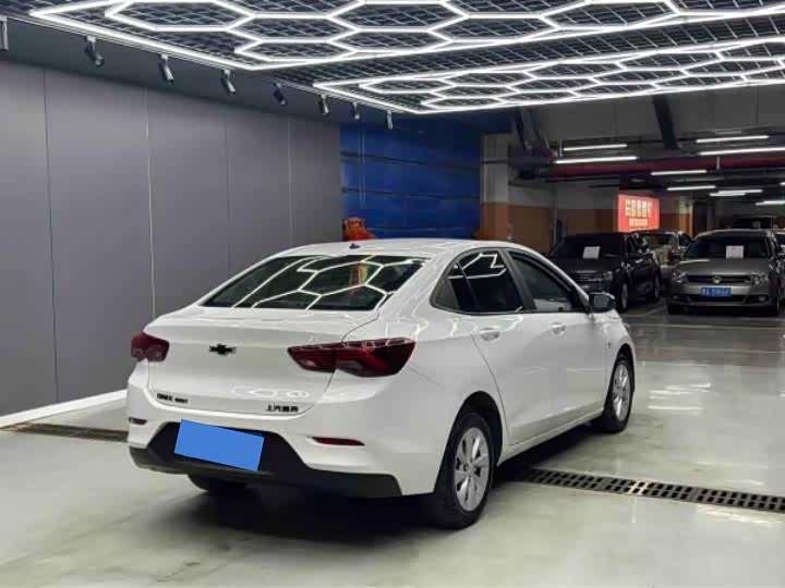 Фото 9 - Chevrolet Onix (Cavalier)