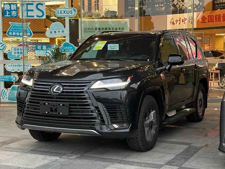 Фото 1 - Lexus LX