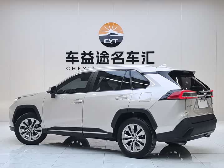 Photo 4 - Toyota Wildlander