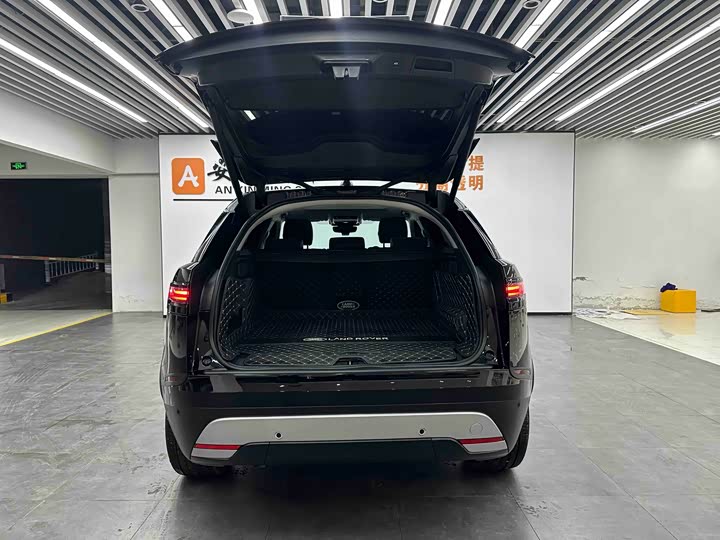 Фото 3 - Land Rover Range Rover Velar