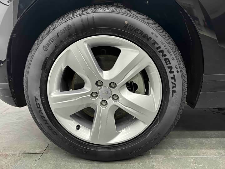 Фото 4 - Land Rover Range Rover Velar