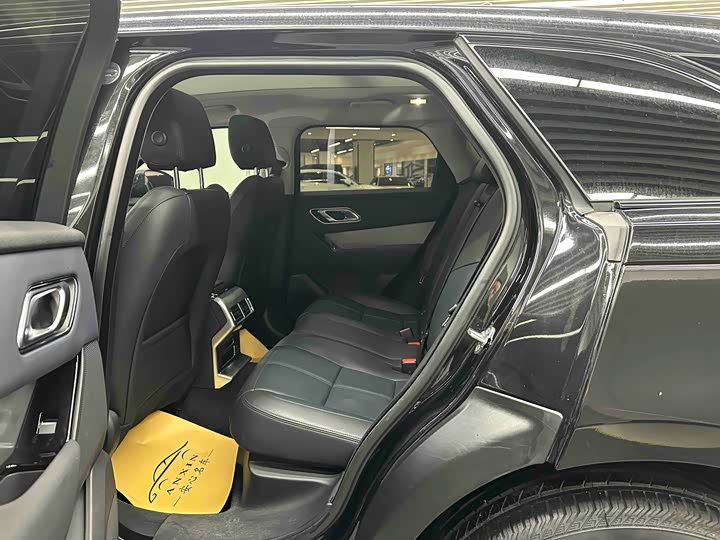 Фото 8 - Land Rover Range Rover Velar