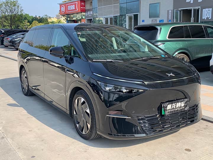 Фото 3 - XPeng X9