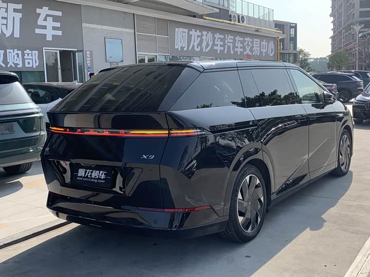 Фото 4 - XPeng X9