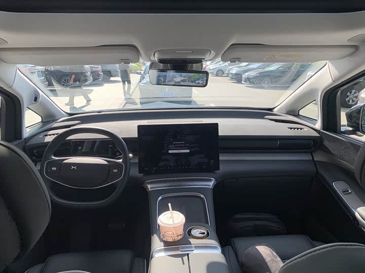 Фото 7 - XPeng X9