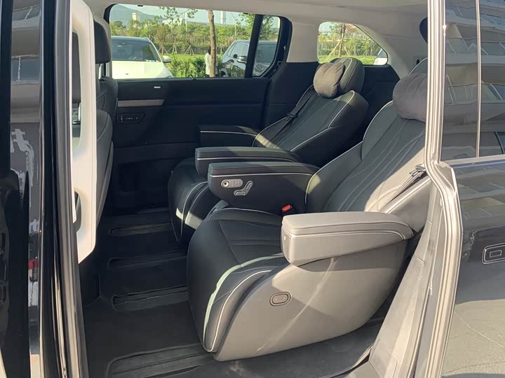 Фото 8 - XPeng X9