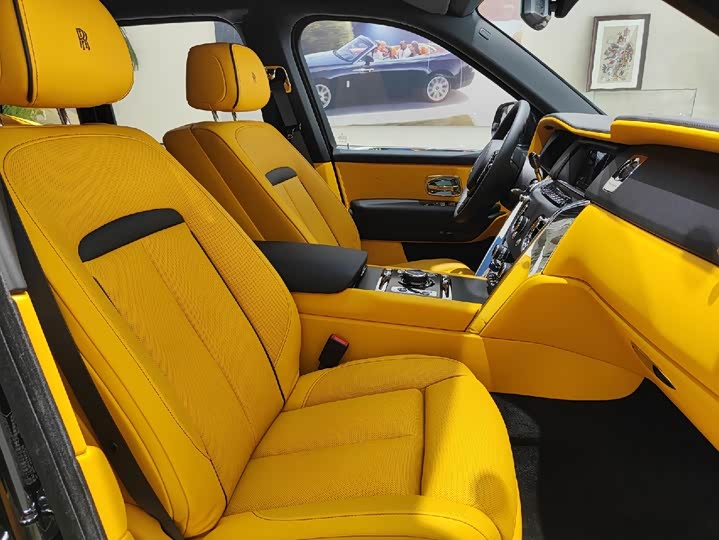 Фото 2 - Rolls-Royce Cullinan