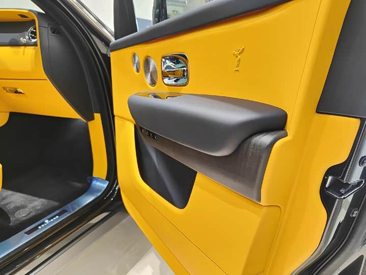 Фото 3 - Rolls-Royce Cullinan