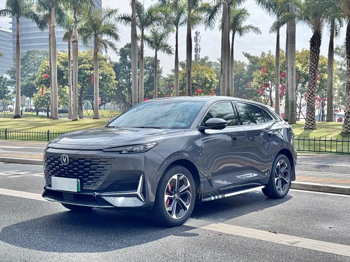 Фото 1 - Changan UNI-K Hybrid