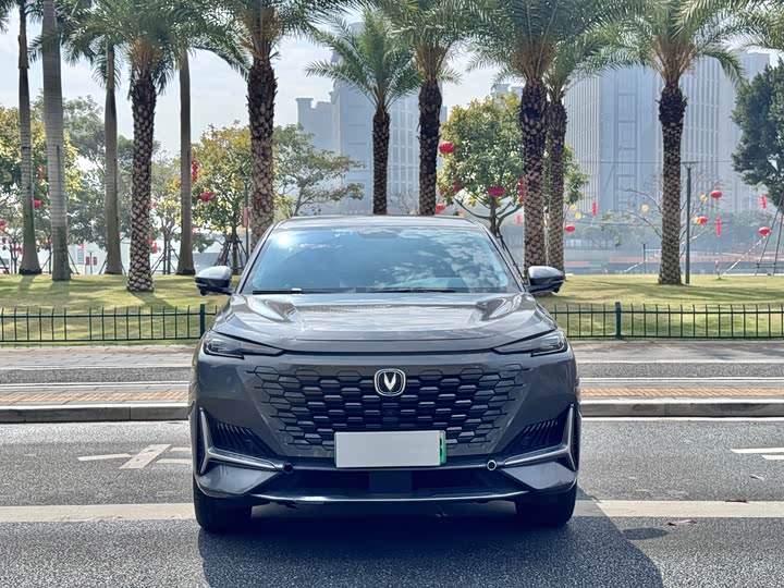 Фото 2 - Changan UNI-K Hybrid