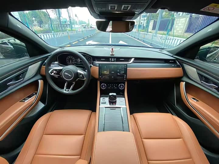 Фото 5 - Jaguar XF L