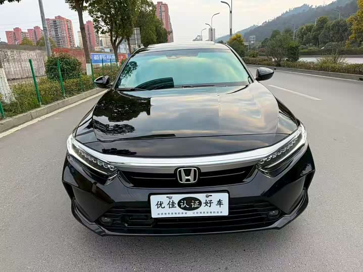 Фото 2 - Honda Inspire