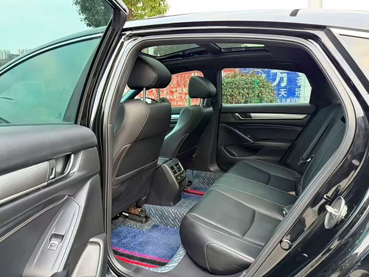 Фото 6 - Honda Inspire