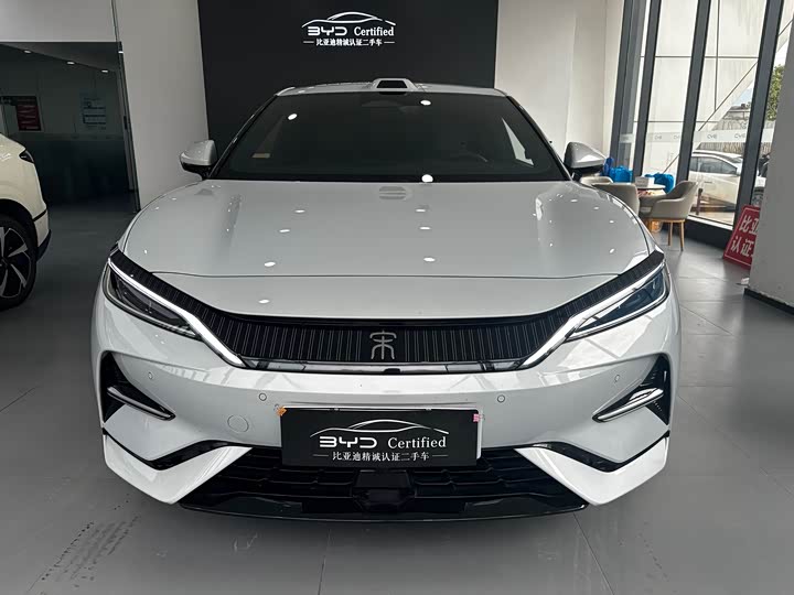 Фото 2 - BYD Song L