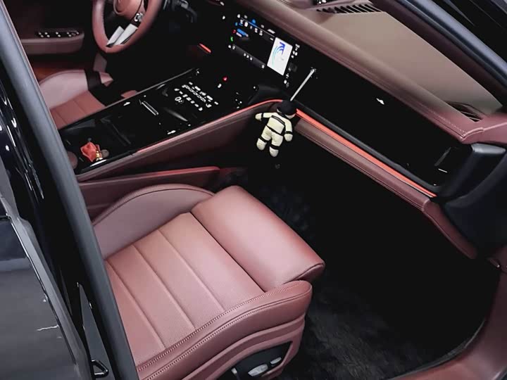 Фото 8 - Porsche Panamera