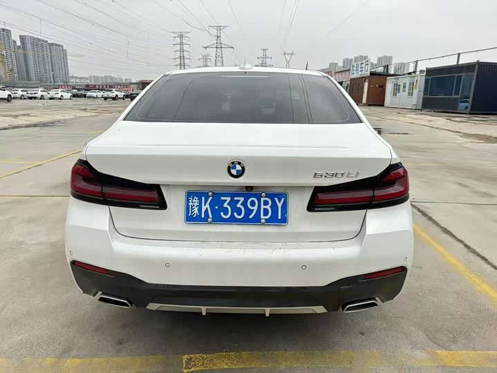 Photo 5 - BMW 5 Series