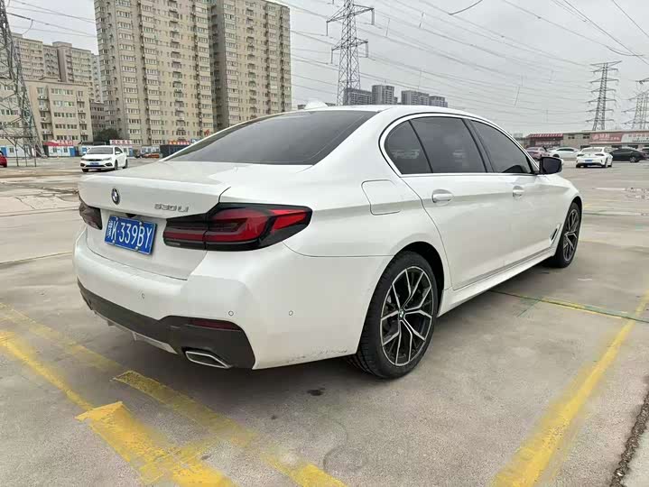 Photo 6 - BMW 5 Series