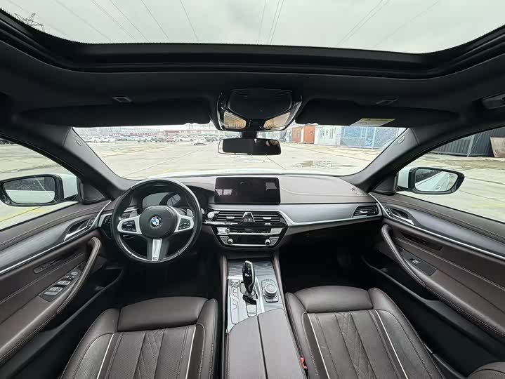 Photo 7 - BMW 5 Series