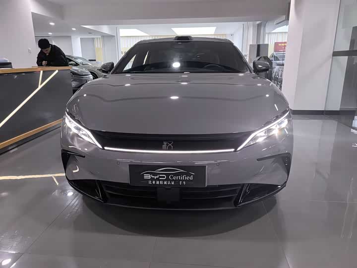 Фото 2 - BYD Han