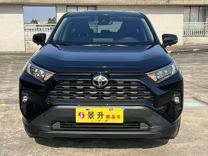 Фото 2 - Toyota RAV4