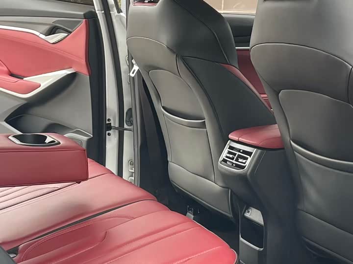 Photo 6 - Changan CS75 Plus