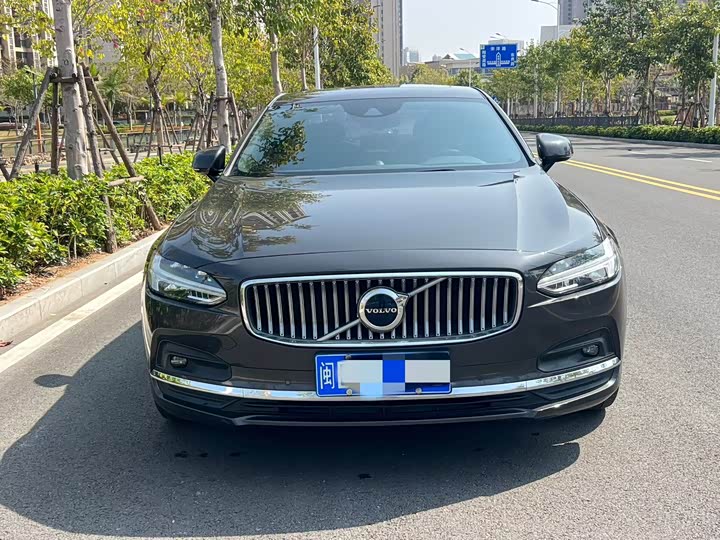 Фото 2 - Volvo S90