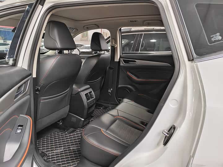 Фото 6 - Haval F7