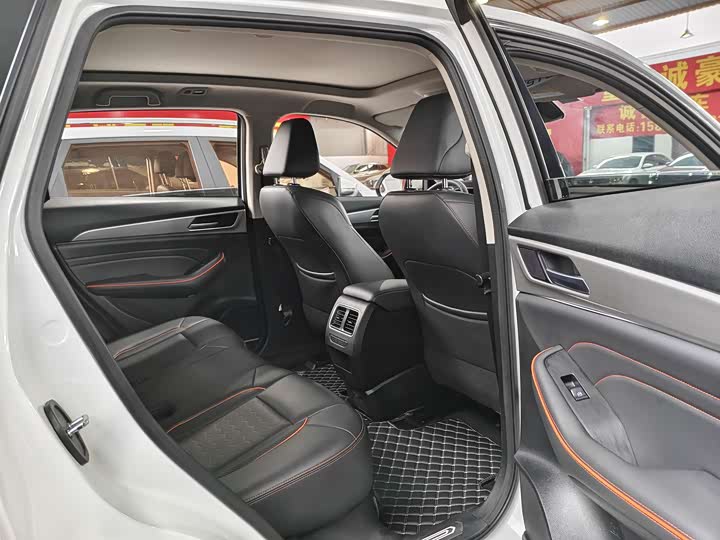 Фото 8 - Haval F7