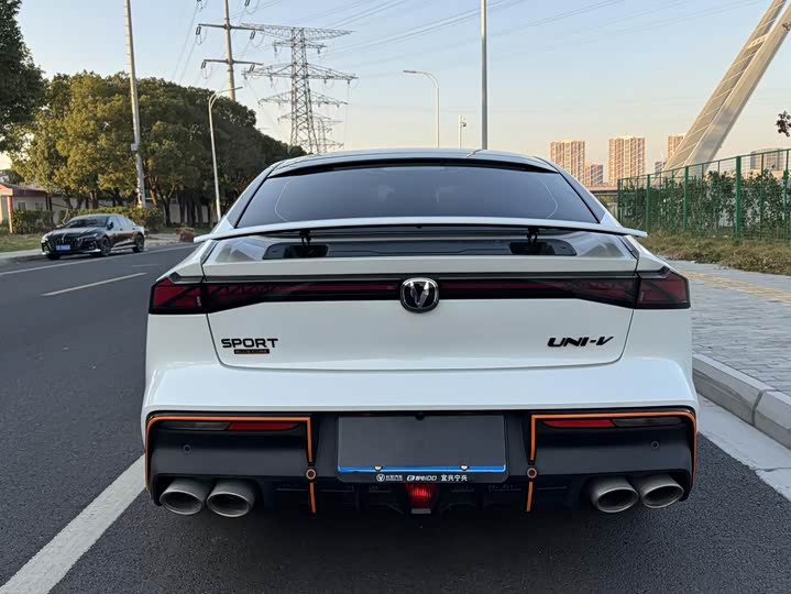 Фото 5 - Changan UNI-V