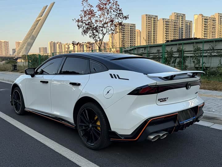 Фото 6 - Changan UNI-V