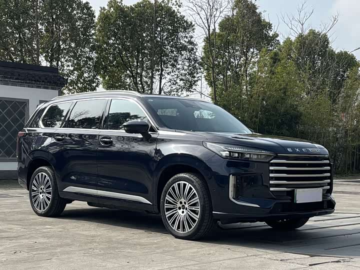 Фото 3 - Exeed VX C-DM Hybrid