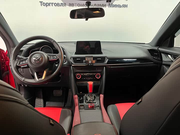 Photo 9 - Mazda CX-4