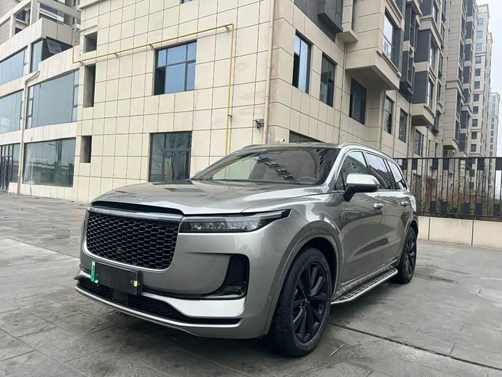 Фото 1 - LiXiang One