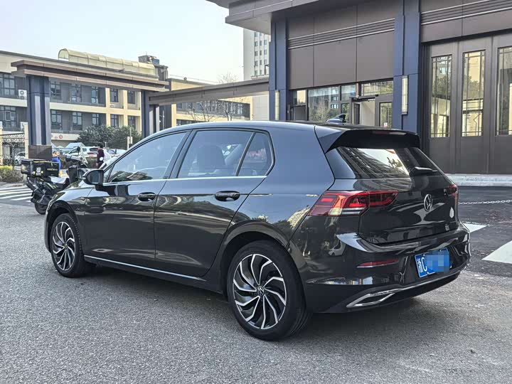 Фото 6 - Volkswagen Golf