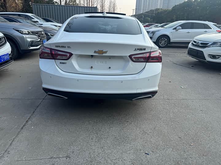 Фото 8 - Chevrolet Malibu XL