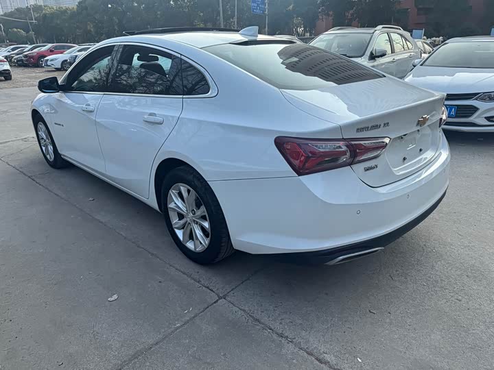 Фото 9 - Chevrolet Malibu XL