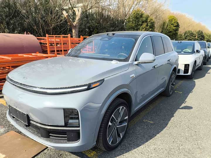 Фото 1 - LiXiang L8