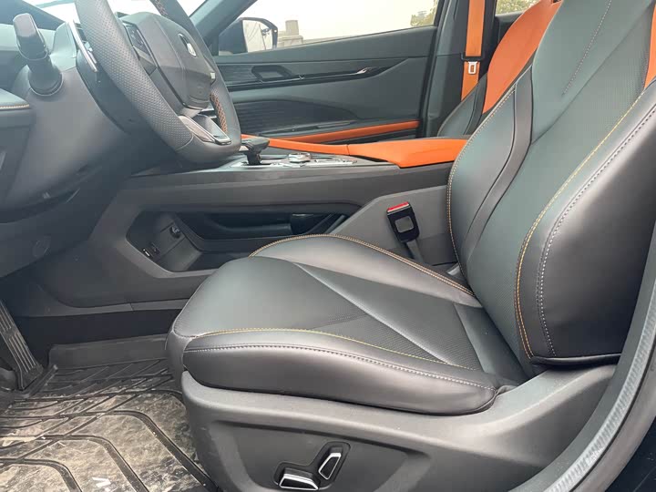 Фото 6 - Changan UNI-V